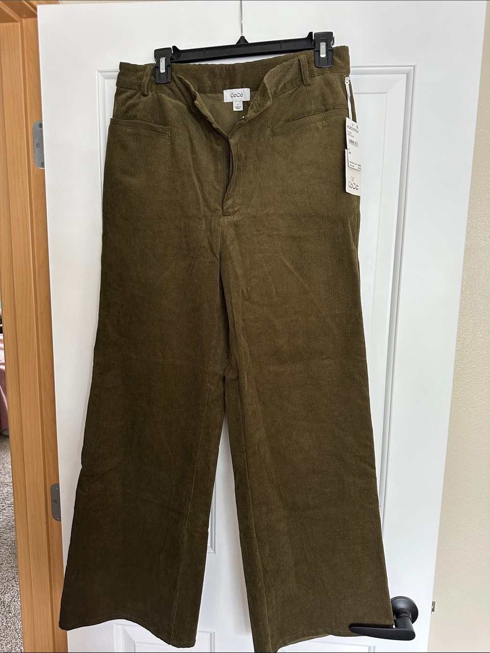 CeCe Olive Corduroy Wide-Leg Pants
